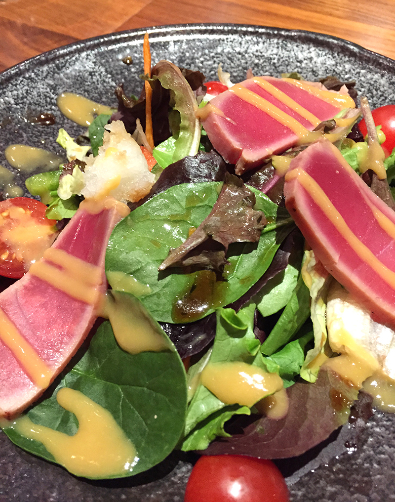 Salade, tomate, thon cru, japonais, New York