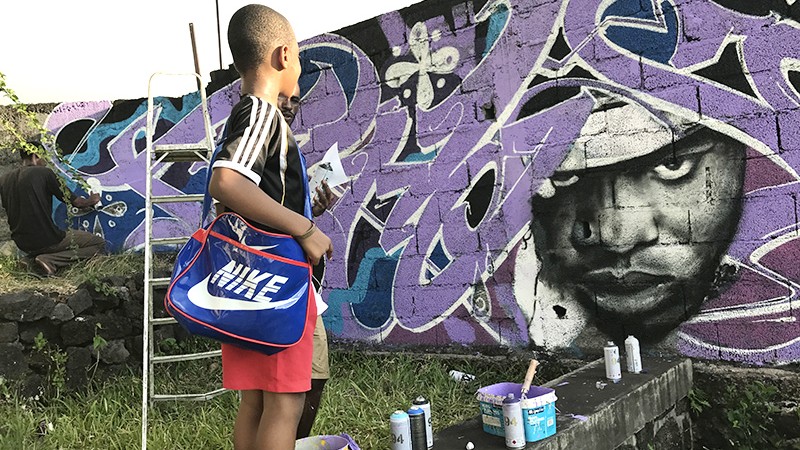 Enfant, graffiti, Comores, Nike, adidas
